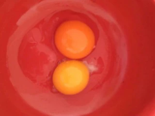 最“柔软”纸杯蛋糕☕—爆浆巧克力,【巧克力卡仕达酱】两个蛋黄