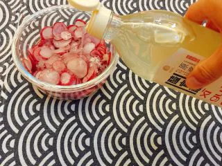 夏日开胃小菜——柠檬橙香萝卜,加米醋----3份；