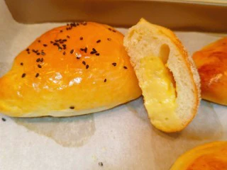 卡仕达奶油面包——奶油饺子包,香浓好吃