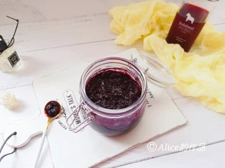 百变水果 蓝莓酱,完成。