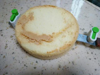 麋鹿奶油蛋糕,蛋糕胚我用分层器分的