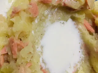芝士焗土豆泥,加些牛奶