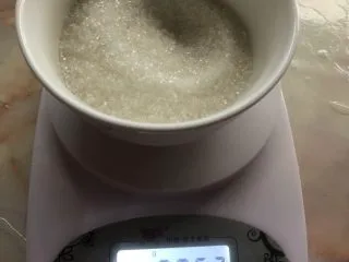 十寸古早蛋糕,糖称重