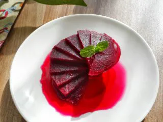 甜菜头瘦身沙拉-甜菜头吃法之一,补血，还有减肥瘦身的功效，一定要吃啊