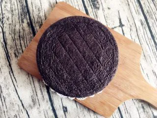 【无烤箱版】黑米蛋糕,蒸好的蛋糕非常漂亮 一点也不比烤箱烤出来的差