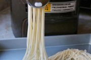 手擀面(以芸豆为材料的做法)
