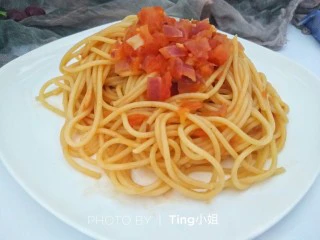 简单版意大利面，在家也能吃出西餐厅味道,最后把熬好的汤汁淋在意面上，搅拌均匀即可。 