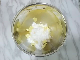 玛格丽特饼干,加入糖粉和盐