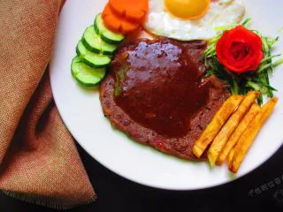 黑胡椒牛排，自制简单西餐,在家也可以轻松做出餐厅牛排范