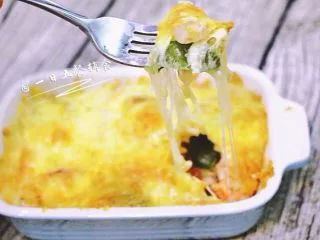 鲜虾芝士焗饭, 每一口都是大大满足，这饭果然有毒！吃了会上瘾！