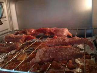 #猪里脊#绝世好叉烧-港式叉烧,烤箱200°烤20分钟后。