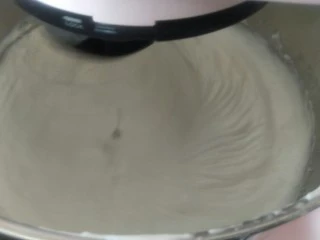 贺寿双层蛋糕(10＋6寸),步骤跟刚刚一样。