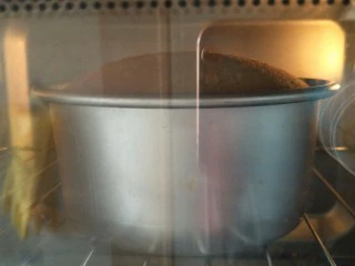 贺寿双层蛋糕(10＋6寸),会稍微变高一点。