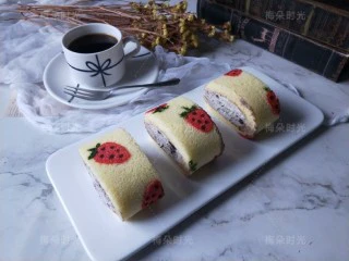 草莓彩绘蛋糕卷,成品图