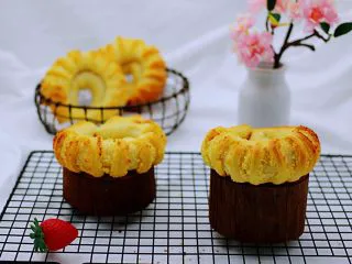 椰蓉奶香面包圈,椰蓉馅也可以换成其他口味的，芝麻馅，紫薯馅或是南瓜的均可。