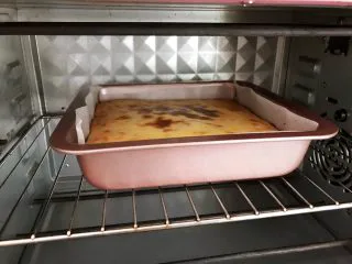 芝士控最爱的蔓越莓芝士条,出炉等凉透后放入冰箱冷藏几个小时