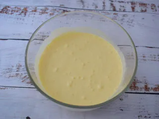 酸奶芝士蛋糕,搅拌均匀