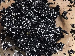 香酥紫菜脆脆,用搅拌器混合均匀