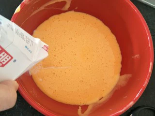 最“柔软”纸杯蛋糕☕—爆浆巧克力,加入牛奶25g