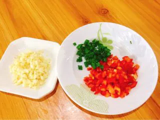 家常菜+手撕杏鲍菇,配料准备妥妥的