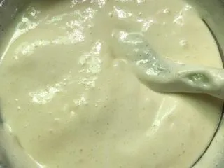 奶油海绵蛋糕,同样用翻拌手法。