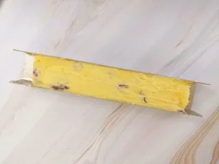 蔓越莓黄油曲奇,装入模具，冷藏一个小时