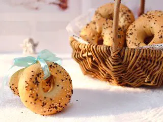 全麦无油贝果,比面包做法简单，但是比面包好吃。