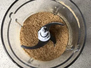 免烤❗️芒果酸奶蛋糕,搅拌机搅碎或者擀面杖擀碎