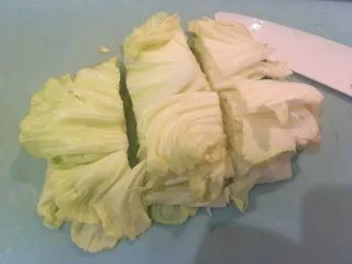 迷迭香烤羊排套餐,高丽菜切大片