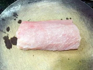 美味的日式炸猪排,猪扒肉洗干净