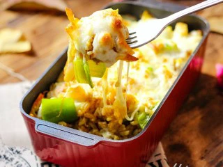 什锦咖喱焗饭,一勺子下去又有肉又有菜，真是太香啦！