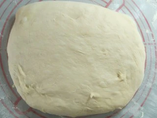 超软拉丝北海道土司(2个),拿出来轻拍出空气