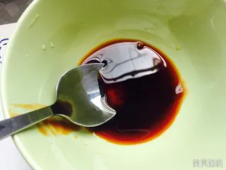 秘制干煎三文鱼 ,两勺蚝油