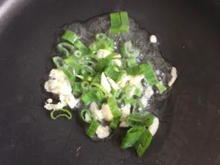 自制美味意大利面,煸炒一会