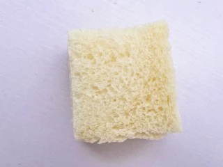 好吃到爆的港式西多士,盖上另一片。