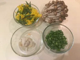 迷迭香烤羊排套餐,配菜部分