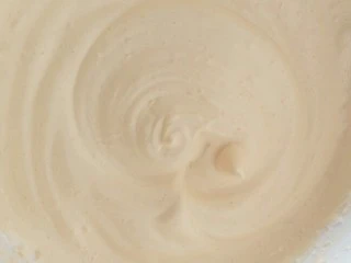 贺寿双层蛋糕(10＋6寸),继续高速的打半分钟。