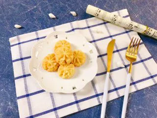 酥酥的香草曲奇小花,出炉咯