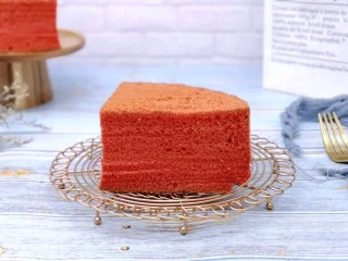 8寸红丝绒戚风蛋糕,切开了呦~下午茶经典搭配~