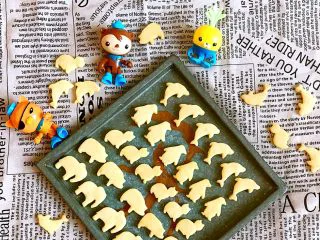 宝宝健康食谱 蛋黄动物饼干,萌萌的蛋黄动物饼干宝宝大爱~