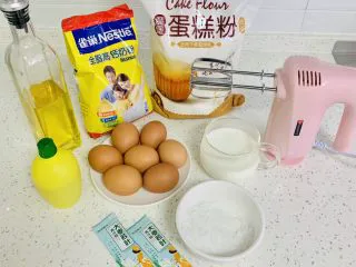 古早蛋糕（青汁）,将所有的材料准备齐全。