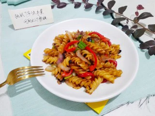 快手正餐 豉香螺旋意面（西餐中做）,出锅装盘