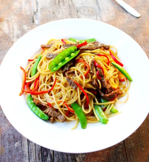 黑椒牛肉炒意粉