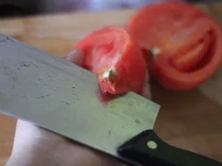 俄罗斯经典罗宋汤,去掉根部。