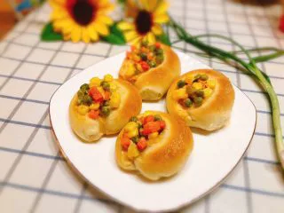 杂蔬沙拉面包,成品图。