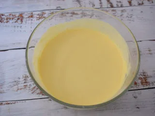 酸奶芝士蛋糕,搅拌均匀备用