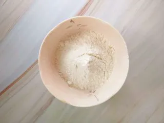 蔓越莓黄油曲奇,准备低筋面粉150克