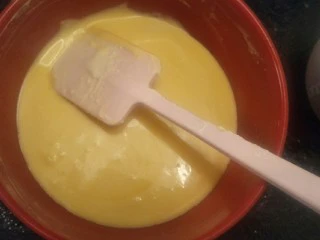 柔软到出乎意料-奶酪蛋糕卷,再次混合后