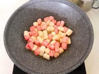 美味小零食 别样雪花酥,加入棉花糖，全程小火慢慢炒制