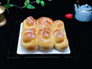 松软老式小面包,香喷喷的面包出炉啦！